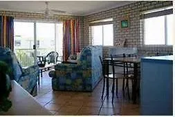 Whitecaps Holiday Apartments Bribie Island North